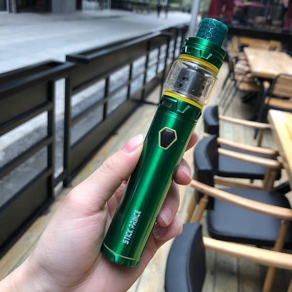 SMOK_Stick_Prince_Kit_Green_Handcheck